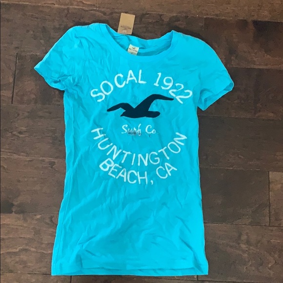 Selling Brand New Hollister Blue Tee shirt size S - Picture 1 of 3